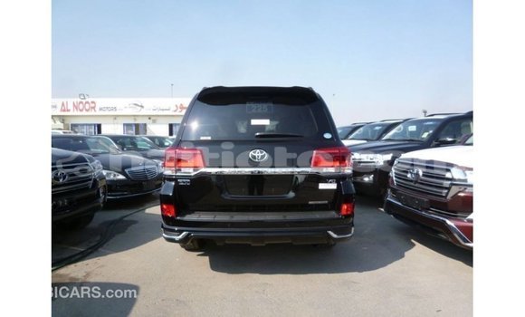 Acheter Import Voiture Toyota Land Cruiser Noir à Import - Dubai, Artibonite Acheter Import Voiture Toyota Land Cruiser Noir à Import - Dubai, Artibonite