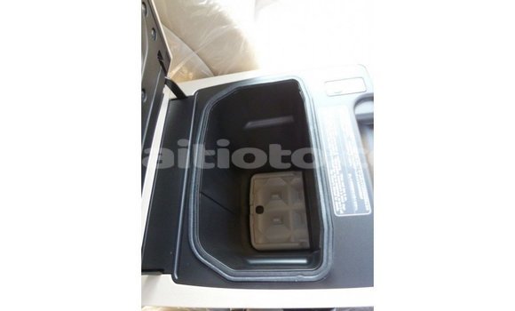 Acheter Import Voiture Toyota Land Cruiser Noir à Import - Dubai, Artibonite Acheter Import Voiture Toyota Land Cruiser Noir à Import - Dubai, Artibonite