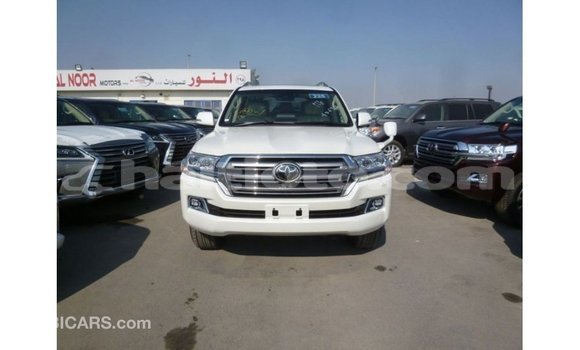 Acheter Import Voiture Toyota Land Cruiser Blanc à Import - Dubai, Artibonite Acheter Import Voiture Toyota Land Cruiser Blanc à Import - Dubai, Artibonite