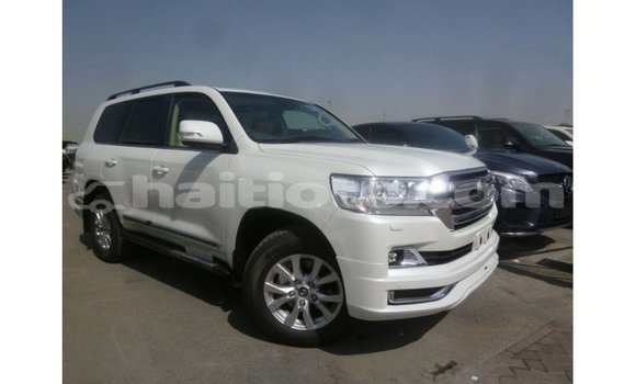 Acheter Import Voiture Toyota Land Cruiser Blanc à Import - Dubai, Artibonite Acheter Import Voiture Toyota Land Cruiser Blanc à Import - Dubai, Artibonite