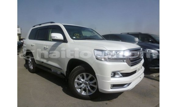 Acheter Import Voiture Toyota Land Cruiser Blanc à Import - Dubai, Artibonite Acheter Import Voiture Toyota Land Cruiser Blanc à Import - Dubai, Artibonite