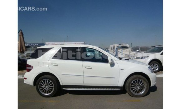 Acheter Import Voiture Mercedes-Benz 190 (W201) Blanc à Import - Dubai, Artibonite Acheter Import Voiture Mercedes-Benz 190 (W201) Blanc à Import - Dubai, Artibonite