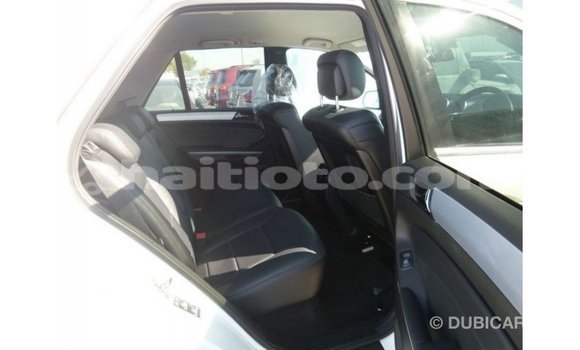 Acheter Import Voiture Mercedes-Benz 190 (W201) Blanc à Import - Dubai, Artibonite Acheter Import Voiture Mercedes-Benz 190 (W201) Blanc à Import - Dubai, Artibonite