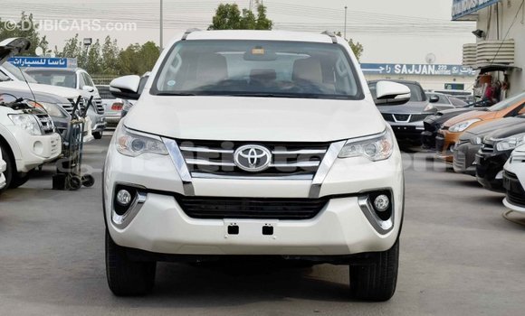 Acheter Import Voiture Toyota Fortuner Blanc à Import - Dubai, Artibonite Acheter Import Voiture Toyota Fortuner Blanc à Import - Dubai, Artibonite
