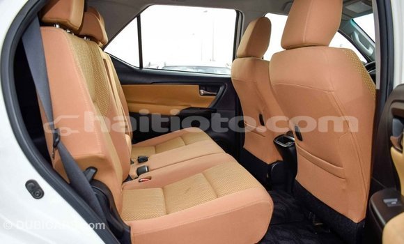 Acheter Import Voiture Toyota Fortuner Blanc à Import - Dubai, Artibonite Acheter Import Voiture Toyota Fortuner Blanc à Import - Dubai, Artibonite