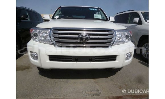 Acheter Import Voiture Toyota Land Cruiser Blanc à Import - Dubai, Artibonite Acheter Import Voiture Toyota Land Cruiser Blanc à Import - Dubai, Artibonite