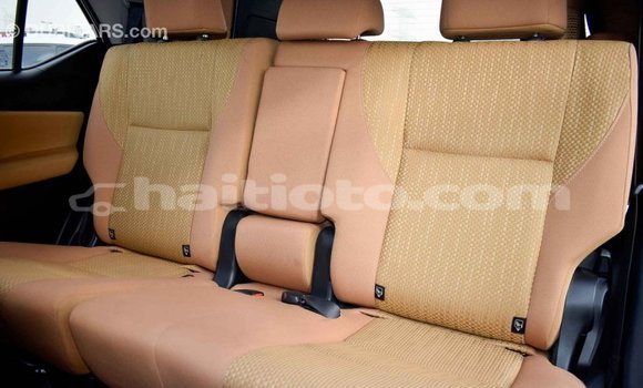 Acheter Import Voiture Toyota Fortuner Blanc à Import - Dubai, Artibonite Acheter Import Voiture Toyota Fortuner Blanc à Import - Dubai, Artibonite
