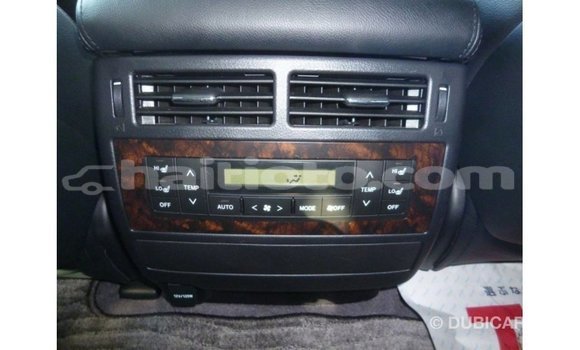 Acheter Import Voiture Toyota Land Cruiser Blanc à Import - Dubai, Artibonite Acheter Import Voiture Toyota Land Cruiser Blanc à Import - Dubai, Artibonite