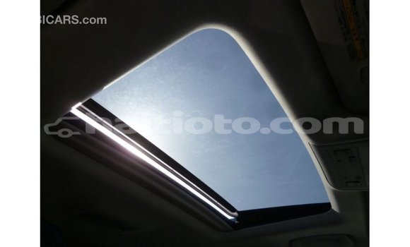 Acheter Import Voiture Toyota Land Cruiser Blanc à Import - Dubai, Artibonite Acheter Import Voiture Toyota Land Cruiser Blanc à Import - Dubai, Artibonite