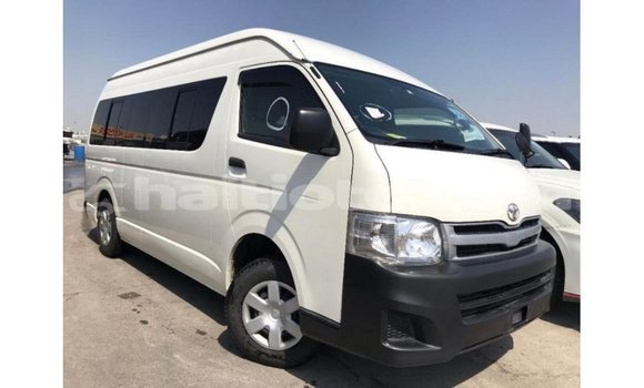Acheter Import Voiture Toyota Hiace Blanc à Import - Dubai, Artibonite Acheter Import Voiture Toyota Hiace Blanc à Import - Dubai, Artibonite