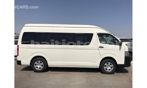 Acheter Import Voiture Toyota Hiace Blanc à Import - Dubai, Artibonite Acheter Import Voiture Toyota Hiace Blanc à Import - Dubai, Artibonite