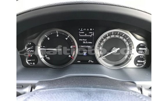 Acheter Import Voiture Toyota Land Cruiser Blanc à Import - Dubai, Artibonite Acheter Import Voiture Toyota Land Cruiser Blanc à Import - Dubai, Artibonite