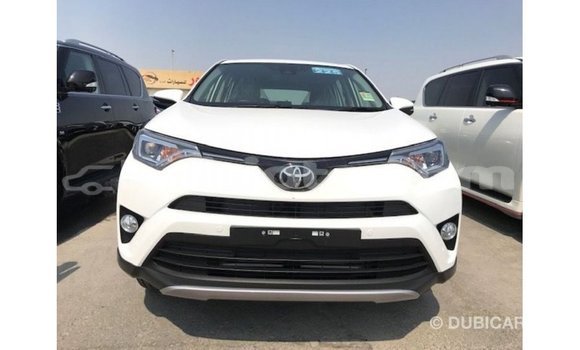 Acheter Import Voiture Toyota 4Runner Blanc à Import - Dubai, Artibonite Acheter Import Voiture Toyota 4Runner Blanc à Import - Dubai, Artibonite