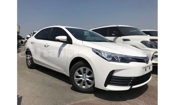 Acheter Import Voiture Toyota Corolla Blanc à Import - Dubai, Artibonite Acheter Import Voiture Toyota Corolla Blanc à Import - Dubai, Artibonite