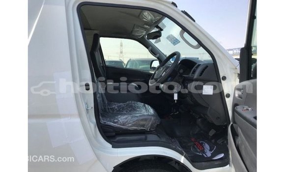 Acheter Import Voiture Toyota Hiace Blanc à Import - Dubai, Artibonite Acheter Import Voiture Toyota Hiace Blanc à Import - Dubai, Artibonite