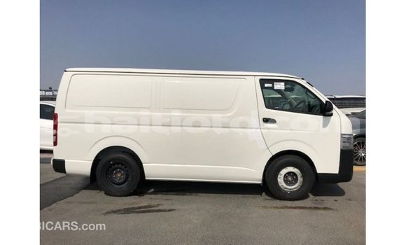 Acheter Import Voiture Toyota Hiace Blanc à Import - Dubai, Artibonite Acheter Import Voiture Toyota Hiace Blanc à Import - Dubai, Artibonite