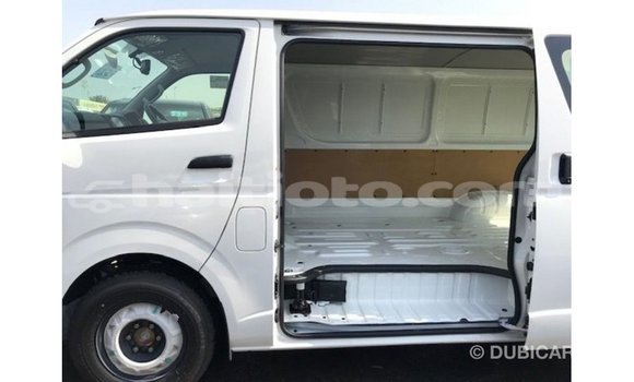 Acheter Import Voiture Toyota Hiace Blanc à Import - Dubai, Artibonite Acheter Import Voiture Toyota Hiace Blanc à Import - Dubai, Artibonite