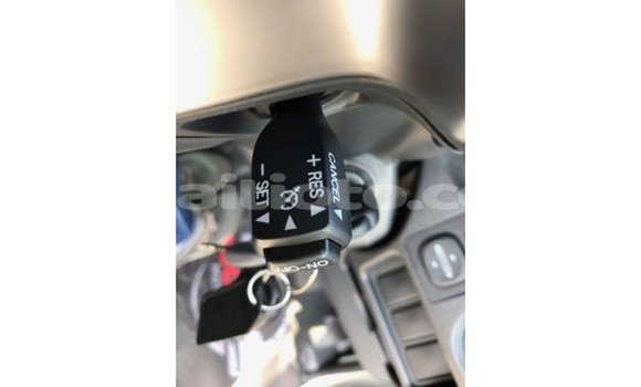 Acheter Import Voiture Toyota Hiace Blanc à Import - Dubai, Artibonite Acheter Import Voiture Toyota Hiace Blanc à Import - Dubai, Artibonite