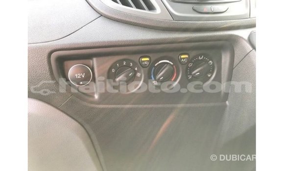 Acheter Import Voiture Ford Club Wagon Blanc à Import - Dubai, Artibonite Acheter Import Voiture Ford Club Wagon Blanc à Import - Dubai, Artibonite