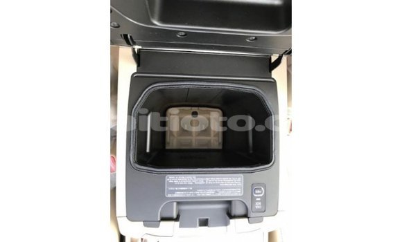 Acheter Import Voiture Toyota Land Cruiser Noir à Import - Dubai, Artibonite Acheter Import Voiture Toyota Land Cruiser Noir à Import - Dubai, Artibonite