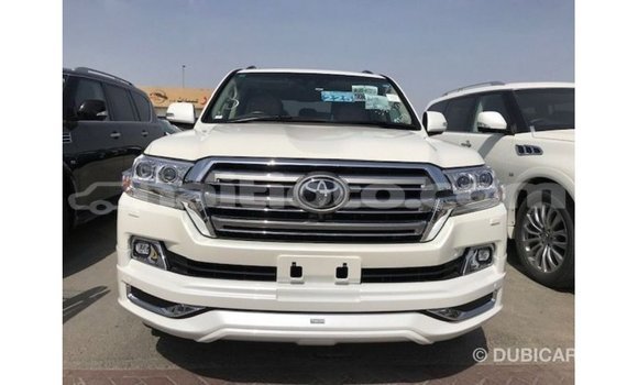 Acheter Import Voiture Toyota Land Cruiser Blanc à Import - Dubai, Artibonite Acheter Import Voiture Toyota Land Cruiser Blanc à Import - Dubai, Artibonite