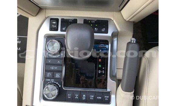 Acheter Import Voiture Toyota Land Cruiser Blanc à Import - Dubai, Artibonite Acheter Import Voiture Toyota Land Cruiser Blanc à Import - Dubai, Artibonite