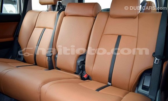 Acheter Import Voiture Toyota Prado Blanc à Import - Dubai, Artibonite Acheter Import Voiture Toyota Prado Blanc à Import - Dubai, Artibonite