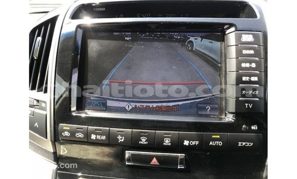 Acheter Import Voiture Toyota Land Cruiser Blanc à Import - Dubai, Artibonite Acheter Import Voiture Toyota Land Cruiser Blanc à Import - Dubai, Artibonite