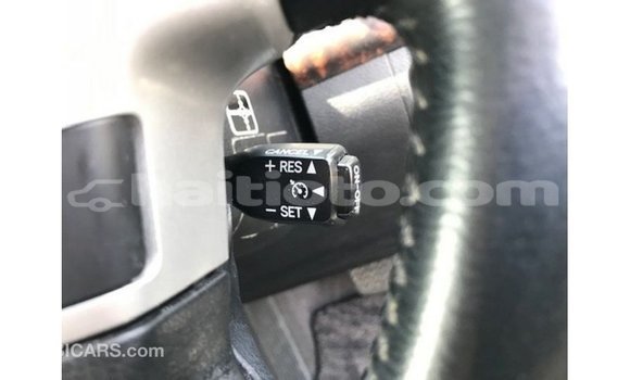 Acheter Import Voiture Toyota Land Cruiser Blanc à Import - Dubai, Artibonite Acheter Import Voiture Toyota Land Cruiser Blanc à Import - Dubai, Artibonite