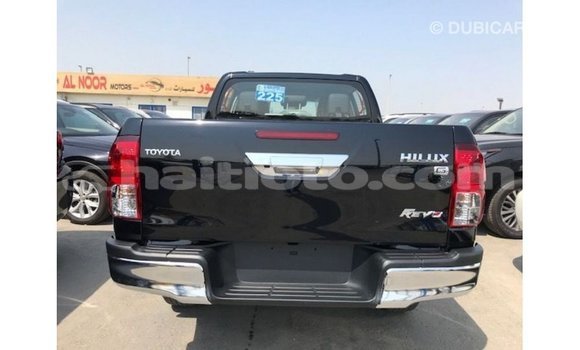 Acheter Import Voiture Toyota Hilux Noir à Import - Dubai, Artibonite Acheter Import Voiture Toyota Hilux Noir à Import - Dubai, Artibonite