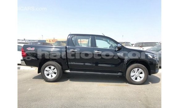 Acheter Import Voiture Toyota Hilux Noir à Import - Dubai, Artibonite Acheter Import Voiture Toyota Hilux Noir à Import - Dubai, Artibonite