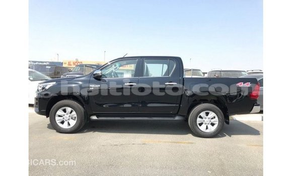 Acheter Import Voiture Toyota Hilux Noir à Import - Dubai, Artibonite Acheter Import Voiture Toyota Hilux Noir à Import - Dubai, Artibonite