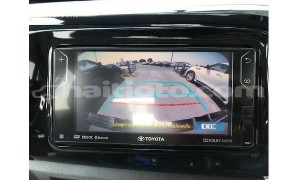 Acheter Import Voiture Toyota Hilux Noir à Import - Dubai, Artibonite Acheter Import Voiture Toyota Hilux Noir à Import - Dubai, Artibonite