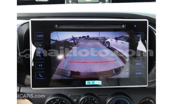 Acheter Import Voiture Toyota Hilux Noir à Import - Dubai, Artibonite Acheter Import Voiture Toyota Hilux Noir à Import - Dubai, Artibonite