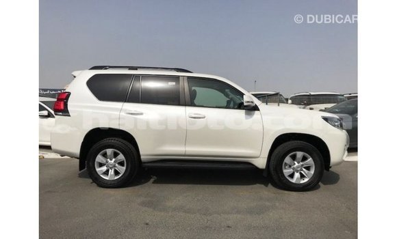 Acheter Import Voiture Toyota Prado Blanc à Import - Dubai, Artibonite Acheter Import Voiture Toyota Prado Blanc à Import - Dubai, Artibonite