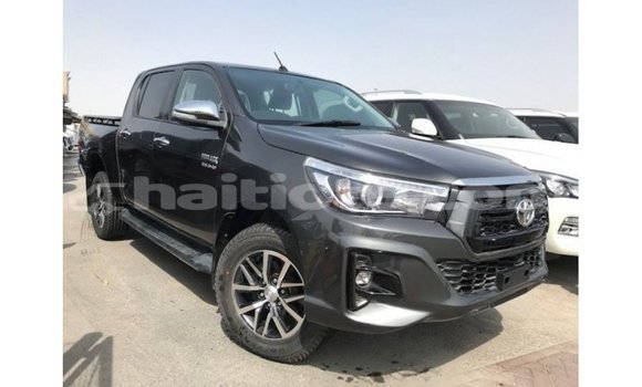 Acheter Import Voiture Toyota Hilux Noir à Import - Dubai, Artibonite Acheter Import Voiture Toyota Hilux Noir à Import - Dubai, Artibonite