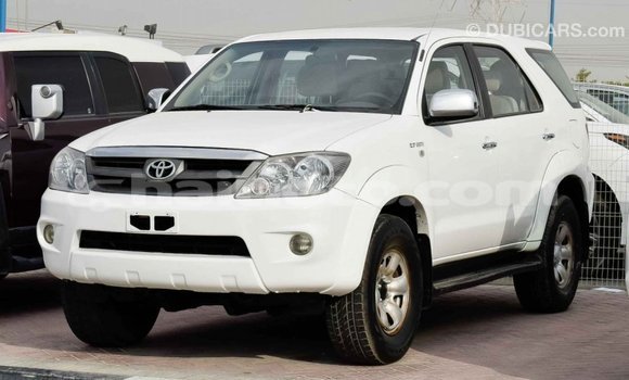Acheter Import Voiture Toyota Fortuner Blanc à Import - Dubai, Artibonite Acheter Import Voiture Toyota Fortuner Blanc à Import - Dubai, Artibonite