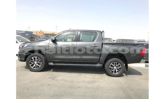 Acheter Import Voiture Toyota Hilux Noir à Import - Dubai, Artibonite Acheter Import Voiture Toyota Hilux Noir à Import - Dubai, Artibonite