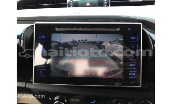Acheter Import Voiture Toyota Hilux Noir à Import - Dubai, Artibonite Acheter Import Voiture Toyota Hilux Noir à Import - Dubai, Artibonite