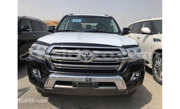 Acheter Import Voiture Toyota Land Cruiser Noir à Import - Dubai, Artibonite Acheter Import Voiture Toyota Land Cruiser Noir à Import - Dubai, Artibonite