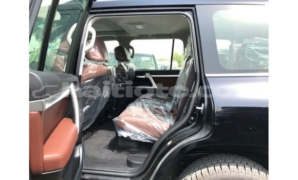 Acheter Import Voiture Toyota Land Cruiser Noir à Import - Dubai, Artibonite Acheter Import Voiture Toyota Land Cruiser Noir à Import - Dubai, Artibonite