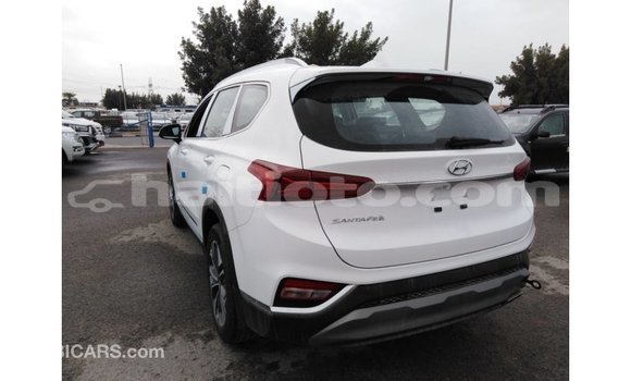 Acheter Import Voiture Hyundai Santa Fe Blanc à Import - Dubai, Artibonite Acheter Import Voiture Hyundai Santa Fe Blanc à Import - Dubai, Artibonite