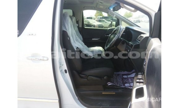 Acheter Import Voiture Toyota Vellfire Blanc à Import - Dubai, Artibonite Acheter Import Voiture Toyota Vellfire Blanc à Import - Dubai, Artibonite