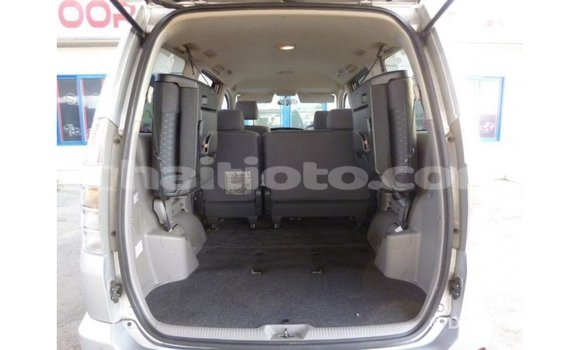 Acheter Import Voiture Toyota Voxy Autre à Import - Dubai, Artibonite Acheter Import Voiture Toyota Voxy Autre à Import - Dubai, Artibonite