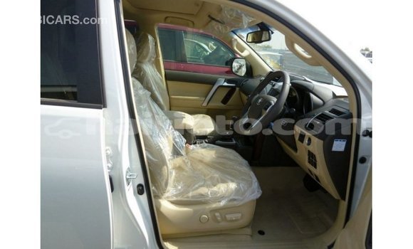 Acheter Import Voiture Toyota Prado Blanc à Import - Dubai, Artibonite Acheter Import Voiture Toyota Prado Blanc à Import - Dubai, Artibonite