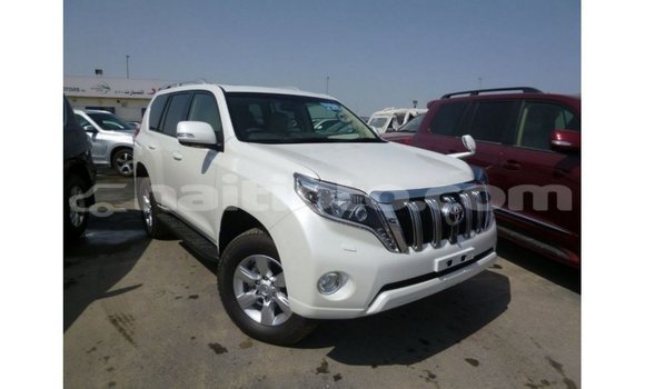 Acheter Import Voiture Toyota Prado Blanc à Import - Dubai, Artibonite Acheter Import Voiture Toyota Prado Blanc à Import - Dubai, Artibonite