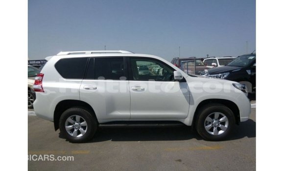 Acheter Import Voiture Toyota Prado Blanc à Import - Dubai, Artibonite Acheter Import Voiture Toyota Prado Blanc à Import - Dubai, Artibonite