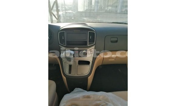 Acheter Import Voiture Hyundai Accent Blanc à Import - Dubai, Artibonite Acheter Import Voiture Hyundai Accent Blanc à Import - Dubai, Artibonite