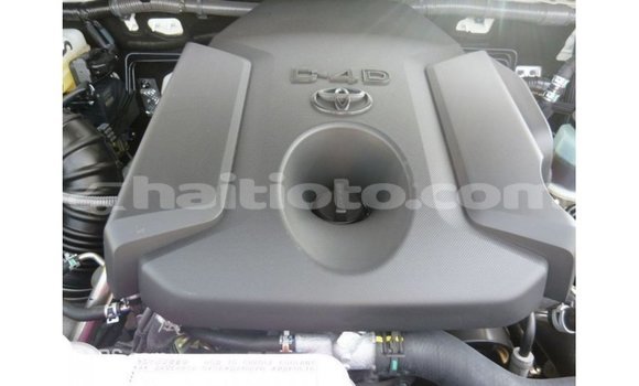 Acheter Import Voiture Toyota Prado Blanc à Import - Dubai, Artibonite Acheter Import Voiture Toyota Prado Blanc à Import - Dubai, Artibonite