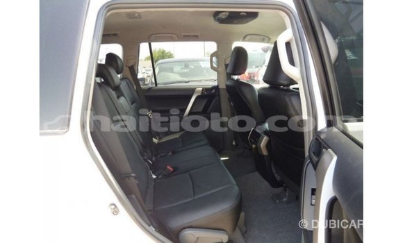 Acheter Import Voiture Toyota Prado Blanc à Import - Dubai, Artibonite Acheter Import Voiture Toyota Prado Blanc à Import - Dubai, Artibonite